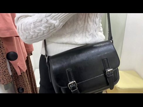 ❤️ אוננות פומבית של הכלבה הצעירה פרלברי עם דילדו בחדר המתאים ☑ סרטון אנאלי ב-iw.porno24-7.ru ️❤